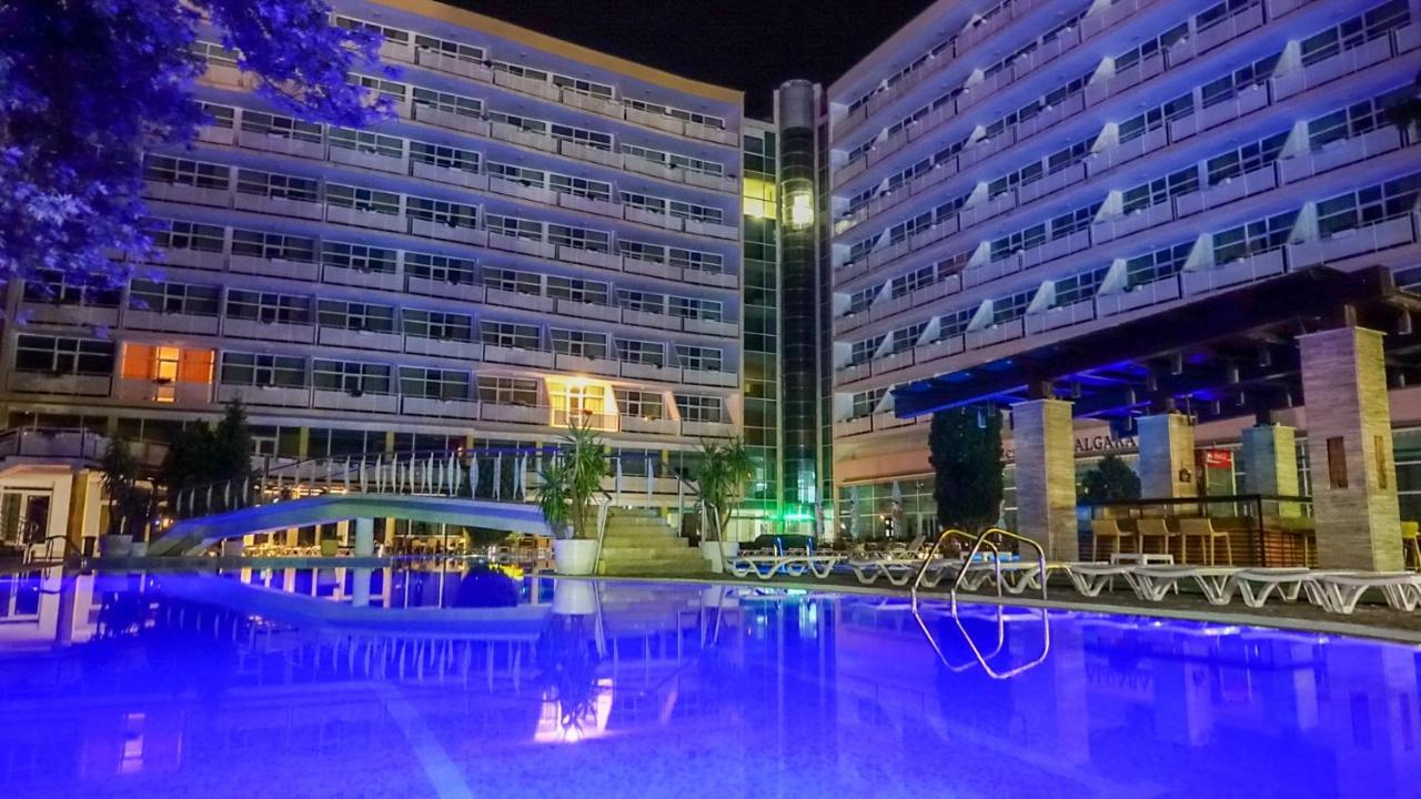 Grand Hotel Oasis Sunny Beach Exterior photo